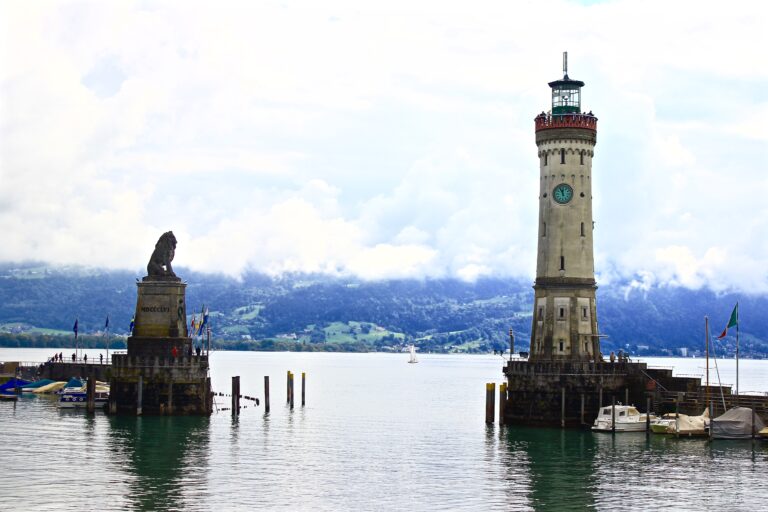 Hafeneinfahrt von Lindau am Bodensee