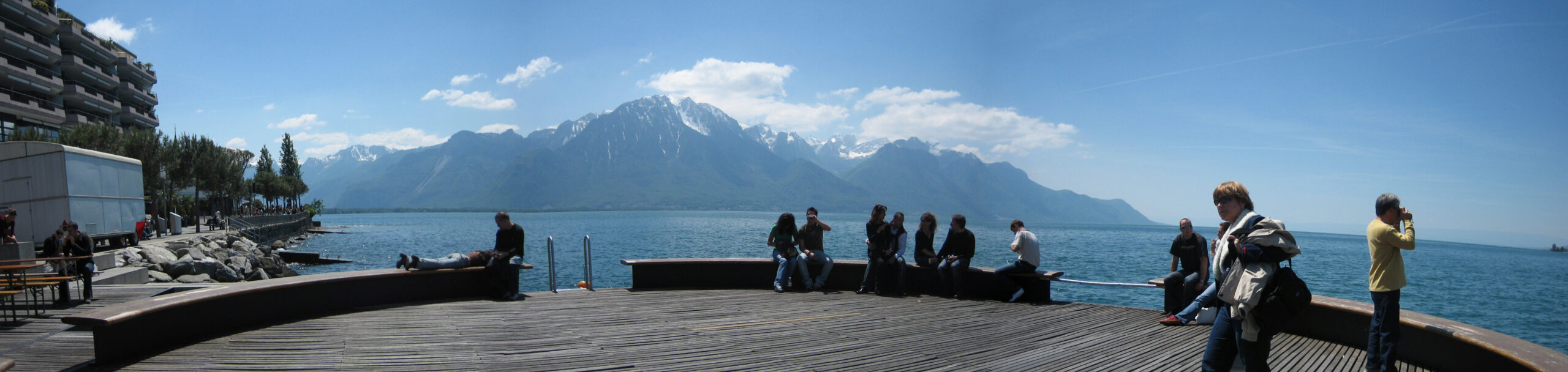 Panoramablick auf Montreux am Genfersee