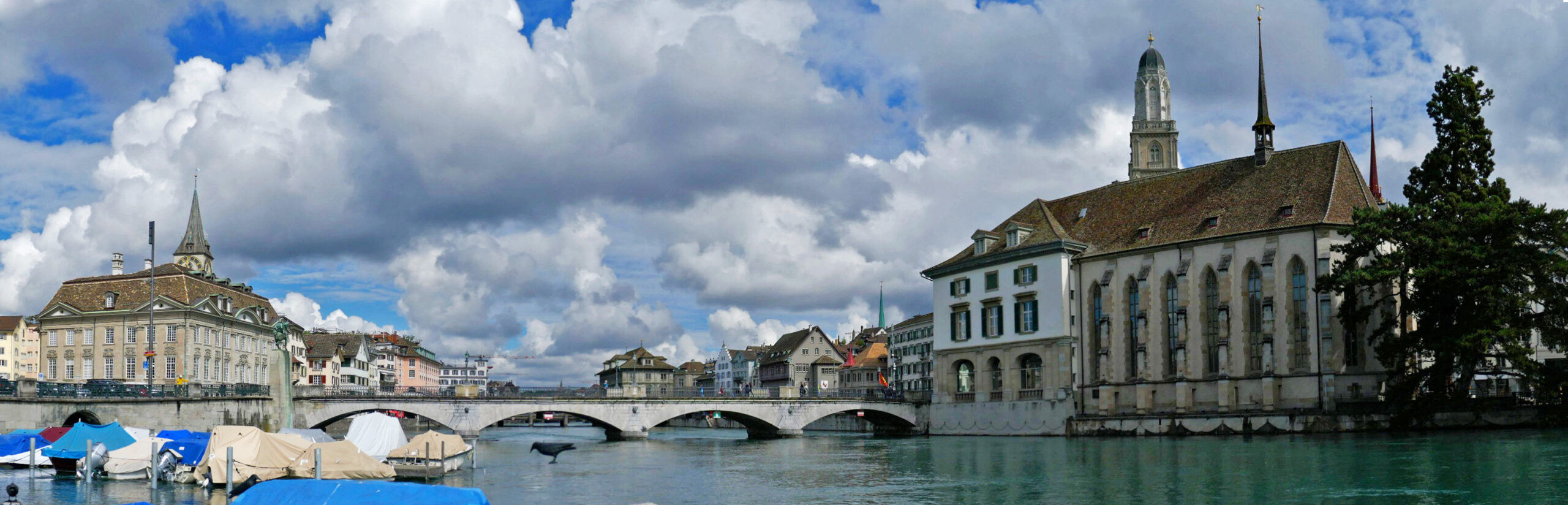 Münsterbrücke über die Limmat in Zürich